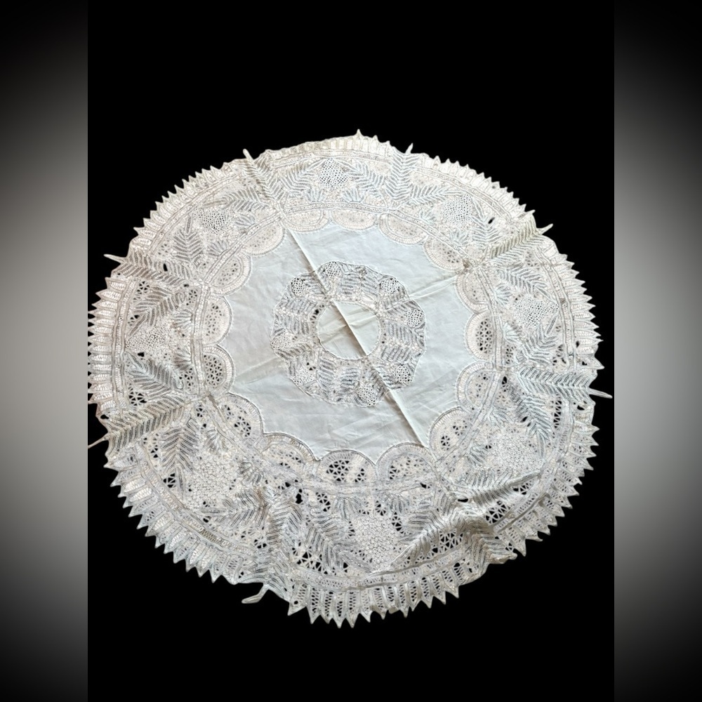 VTG French Lace Crochet Tablecloth Topper White Round 67” Vintage Old World
